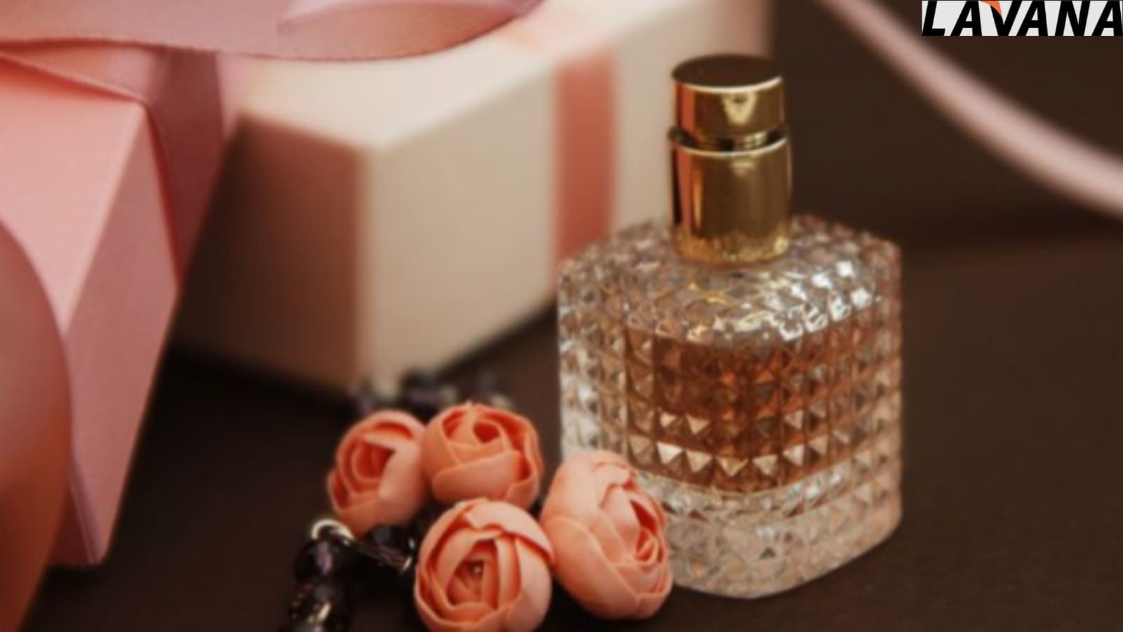 عطور مستوحاة نسائية